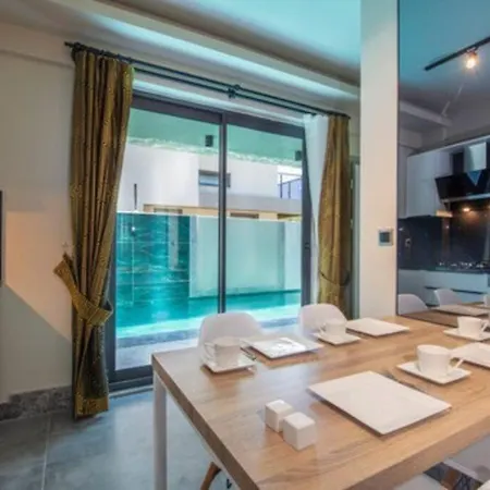 Merkezde Ultra Lueks 1 Hotel 4*