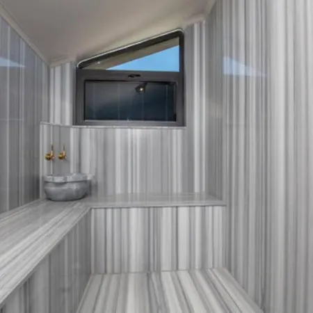 Hotel Merkezde Ultra Lueks 1